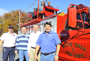 Santa gets new sleigh for parade