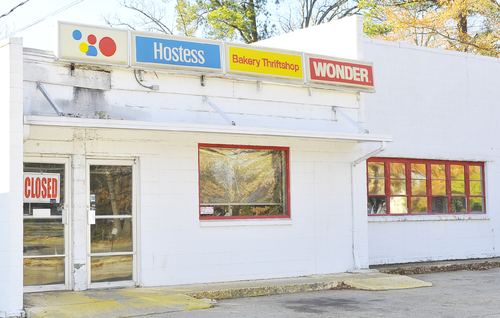 Man with PB ties seeks to buy Hostess Brands