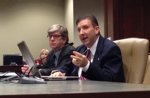 Panel recommends lowering lottery scholarships