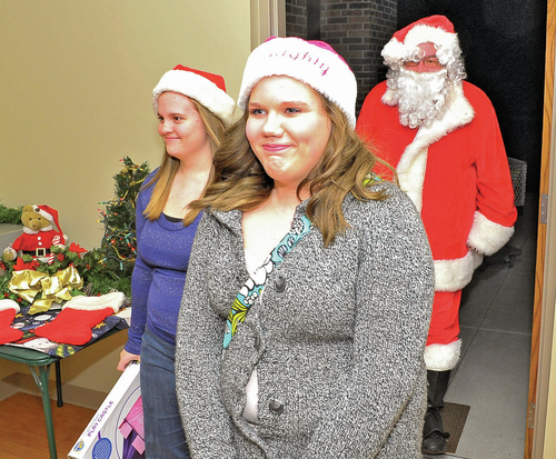 Santa makes special deliveries in Pine Bluff