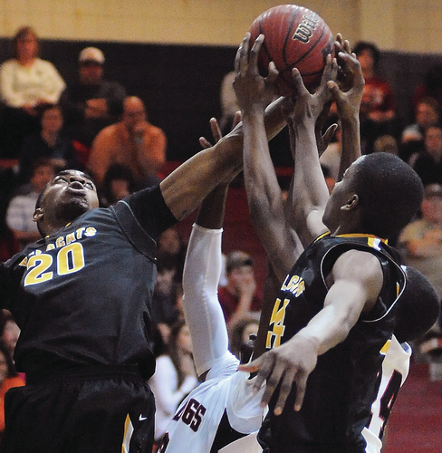 Handley nets 36 in rout