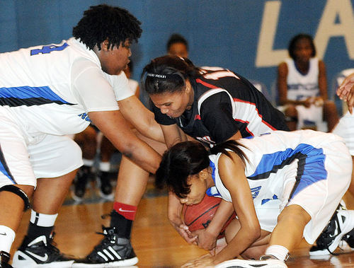 Lady Billies deliver blow