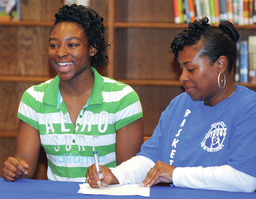 Chaney signs with Delta State