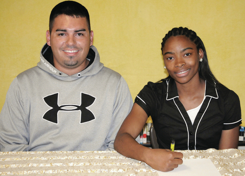 Anderson signs with UALR track