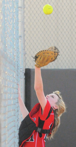 Lady Dogs improve attitude for final
