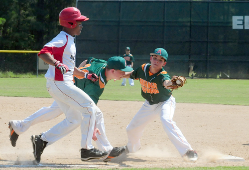 Angels win Pool B title at Jim Hill Wood Bat tourney