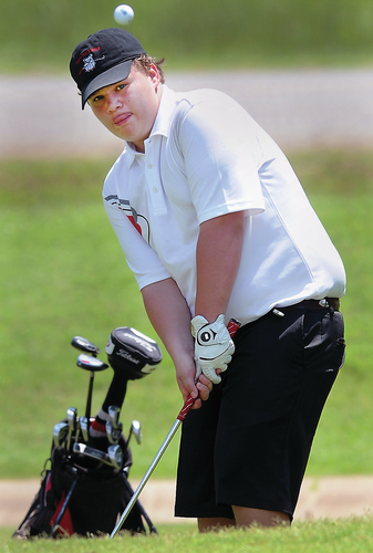 Moore pulls away for Junior PGA win