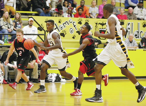 First Win of Season: Off bench, Marcus paves way for Wildcats