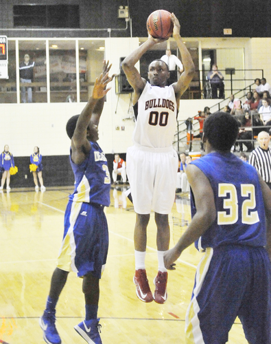 Bulldogs hang on at home
