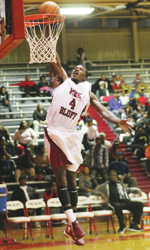 Zebras close Invitational with rout