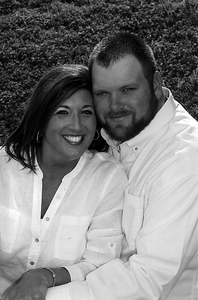 Scott, Mills to wed