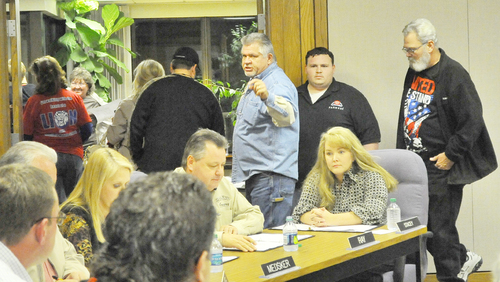 WH board votes to close Redfield Middle School