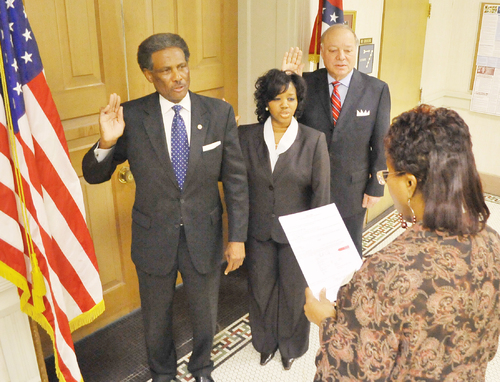 Revamped election panel faces quick turmoil