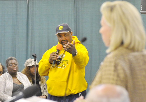 Questions on crime, youth programs dominate Mayor’s Town Hall meeting