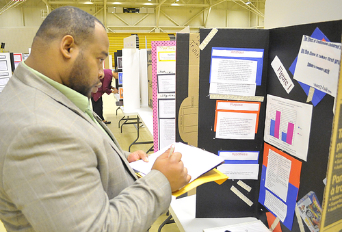 UAPB Science Fair brings out hundreds despite bad weather