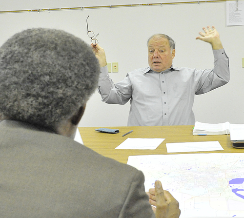 Poll workers for special elections approved despite dissent
