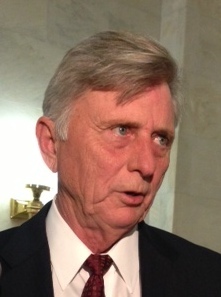 Beebe striving for relevance in year of GOP dominance