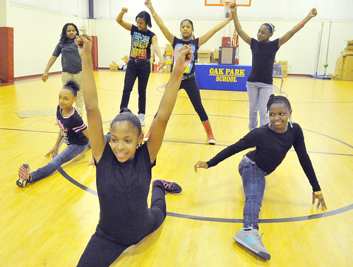 Oak Park Elementary students rally for benchmark success