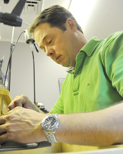 RING KING Local jeweler earns prestigious title