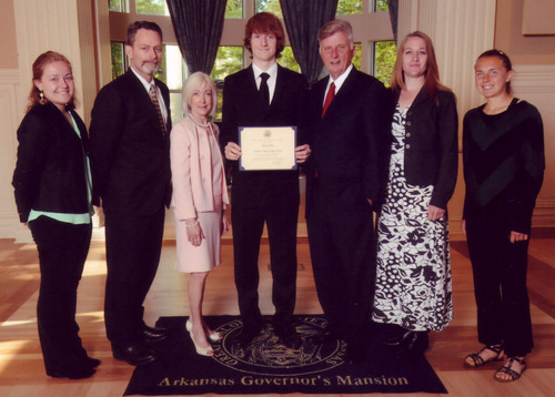 Governor recognizes honor graduates