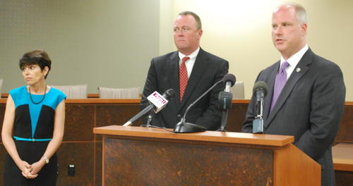 Arkansas, feds sue ExxonMobil over Mayflower oil spill