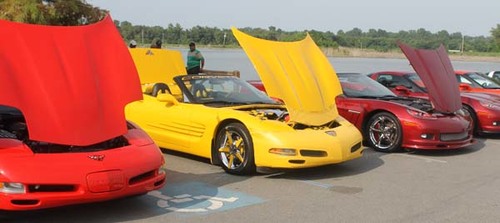 Corvette Club meets at Saracen Landing