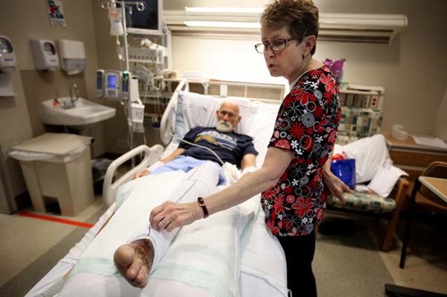 HEALTH  Treating burns a team effort