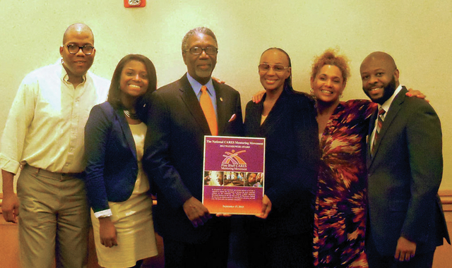 Rev. Jesse Turner receives Wayshower award