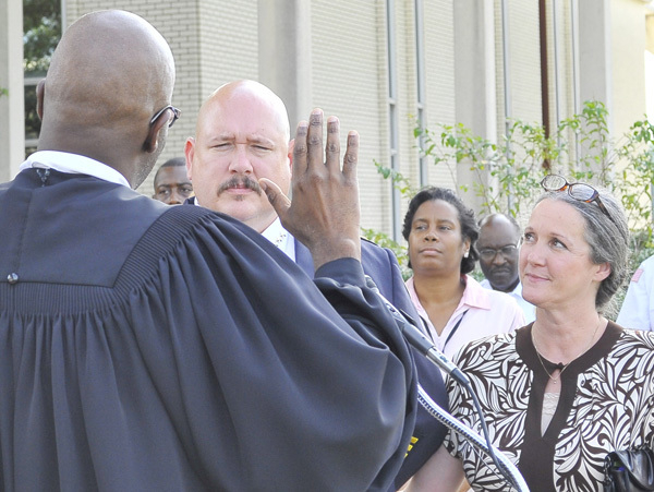 Hollingsworth appoints Hubanks as permanent chief