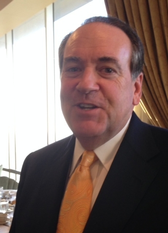 Huckabee says conservative groups hurting GOP