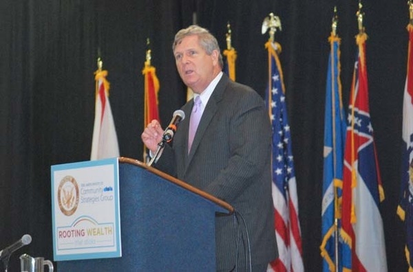 Long awaited farm bill hinges on food stamp deal