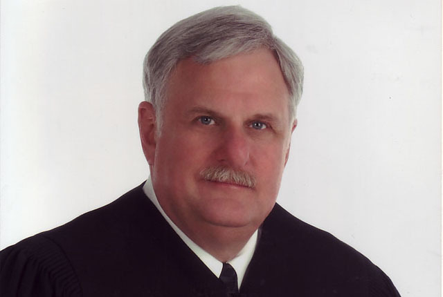 Benton to run for another term as Circuit Judge