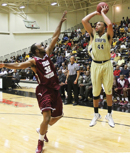 Golden Lions Dodge Tigers