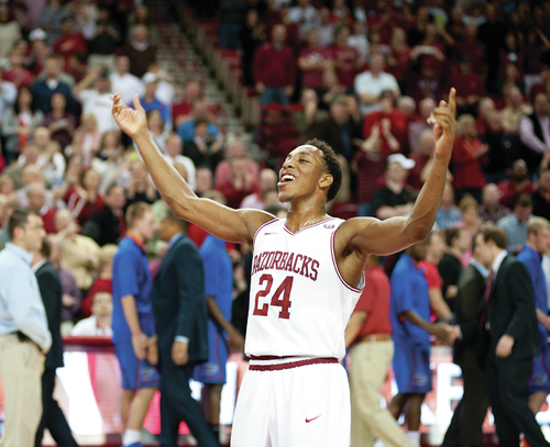 Epic Upset: Focused Razorbacks jump on second-ranked Gators