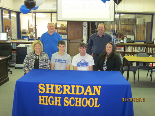 Two Yellowjackets Continue Career