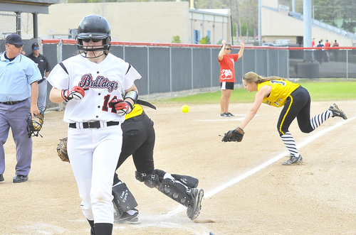 Lady Bulldogs dominate two 4-inning games