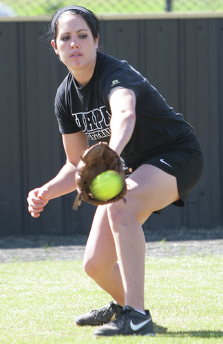 Resurging Lady Lions start 1st-place series today