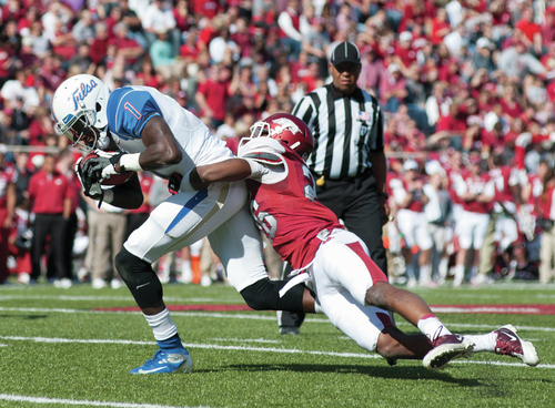 Gaining Confidence: UA safeties try to shut down passing attacks