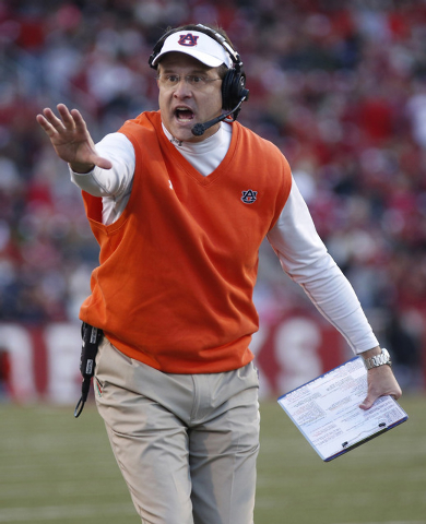 Malzahn wins in return to Razorback Stadium