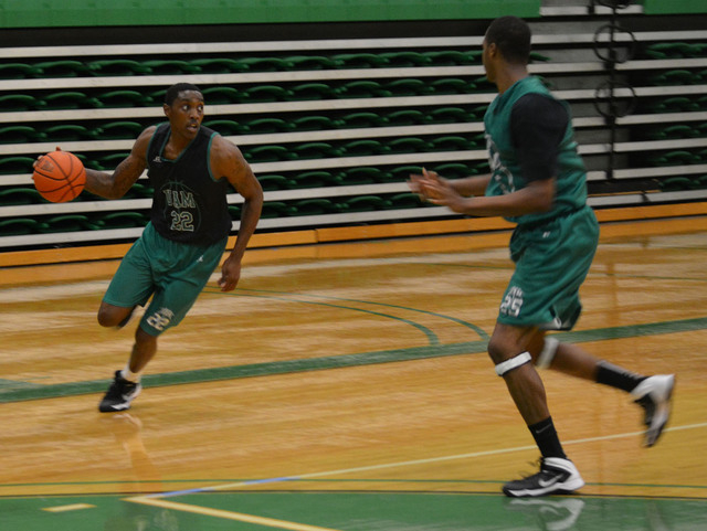New-look Weevils shooting for NCAA tourney bid
