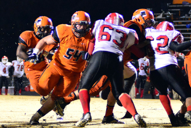 Warren cruises past Dardanelle