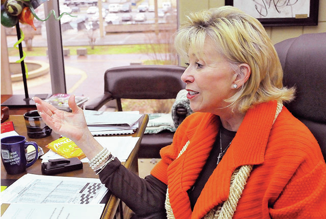 Mayor: Absence of downtown Christmas lights a matter of economics, timing