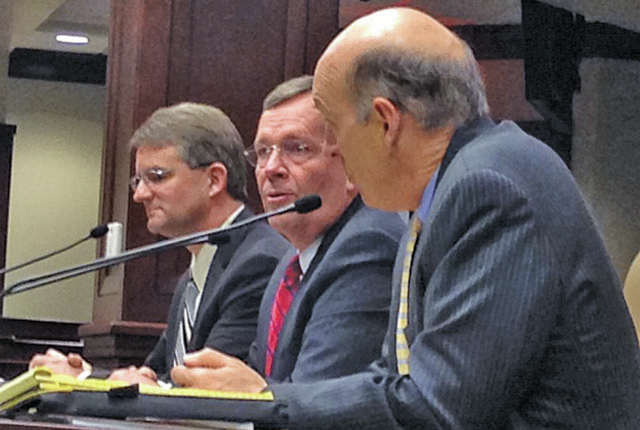 Former Utah governor praises private option