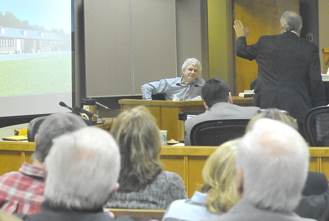 Judge lifts injunction blocking sale of former Redfield school