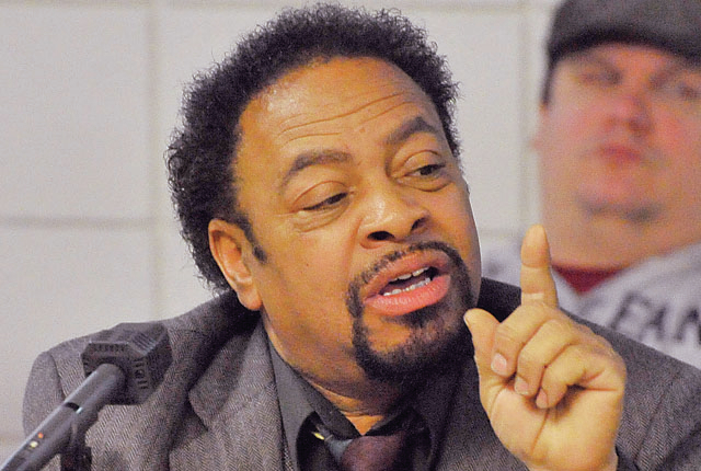 Architect says contingency fee is standard procedure; alderman has concerns