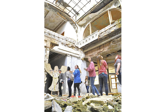 Putting life into the Pines: Students imagine old hotel’s past, future
