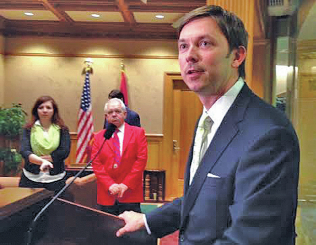 Private option funding fails in House