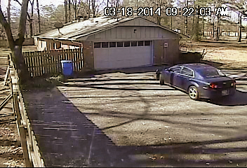 Police seeking suspect in attempted burlgary