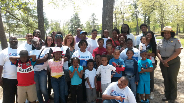 King Team hosts discussion, cleanup