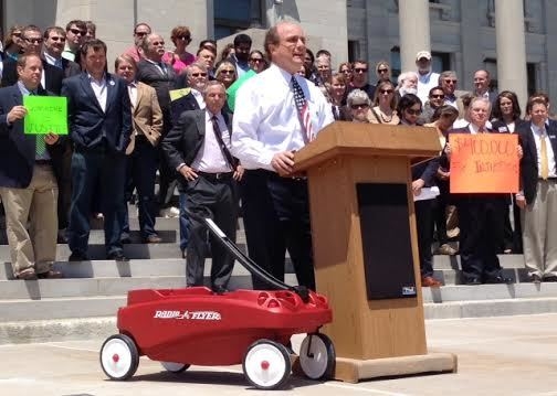 Opponents of dark money’ in judicial races rally at Capitol